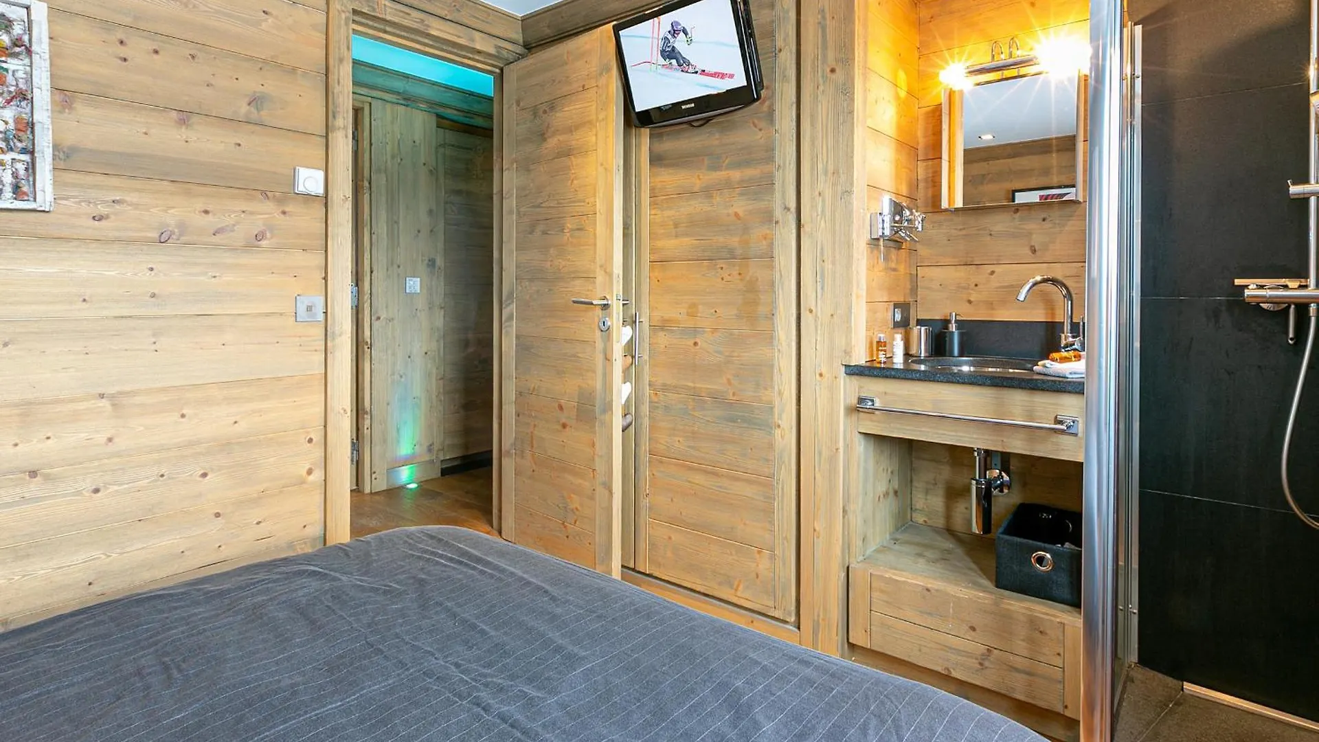 Apartment Appartement Elegant A Courchevel Avec 3 Chambres Et Service De Conciergerie - Fr-1-613A-12